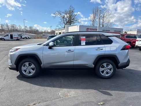 New 2025 Toyota RAV4 XLE image 27
