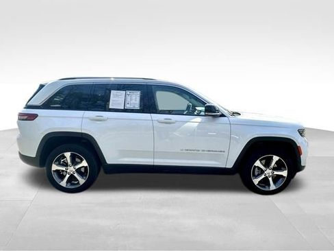 Used 2023 Jeep Grand Cherokee 4WD 4xe image 9