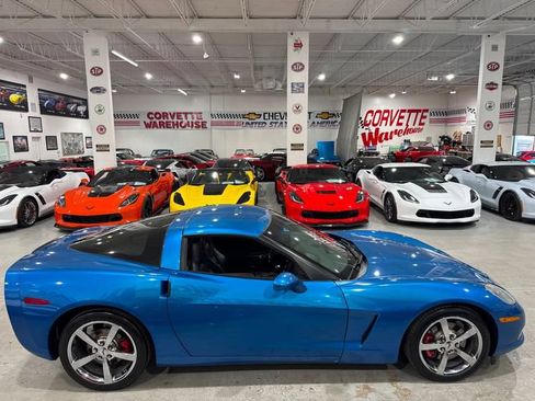 Used 2010 Chevrolet Corvette Coupe w/ 3LT RWD image 6