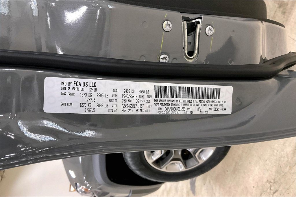 Used 2019 Jeep Cherokee Trailhawk w/ Cold Weather Group AWD/4WD image 29