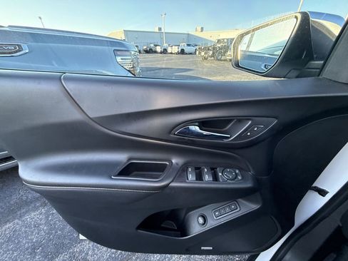 Used 2018 Chevrolet Equinox Premier image 29