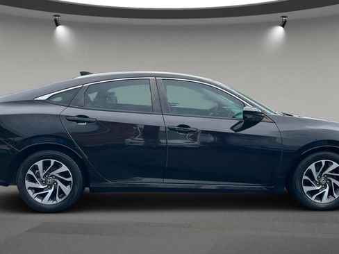 Used 2017 Honda Civic EX image 8