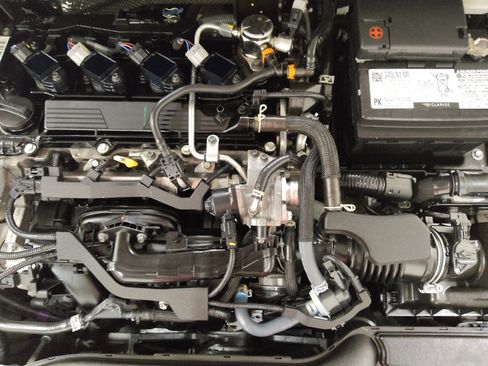 Used 2025 Toyota Corolla LE image 30