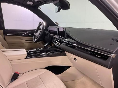 Certified 2023 Cadillac Escalade Premium Luxury w/ Performance Package image 28