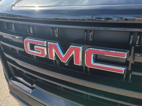 Used 2024 GMC Yukon XL AT4 w/ AT4 Premium Package image 13