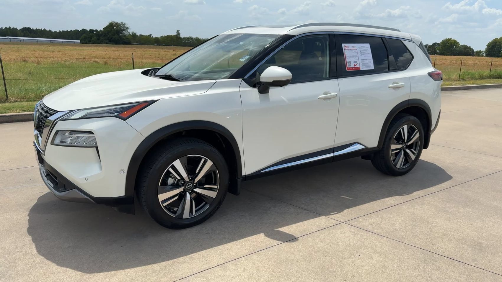Used 2023 Nissan Rogue SL w/ SL Premium Package FWD image 5
