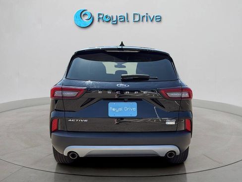 Used 2024 Ford Escape Active AWD/4WD image 5
