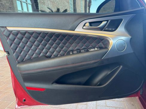 Used 2020 Genesis G70 3.3T w/ Sport Package RWD image 15