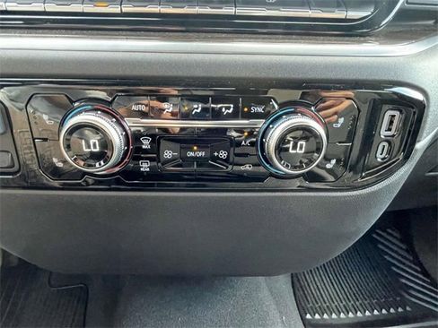 New 2025 GMC Sierra 1500 Elevation image 13