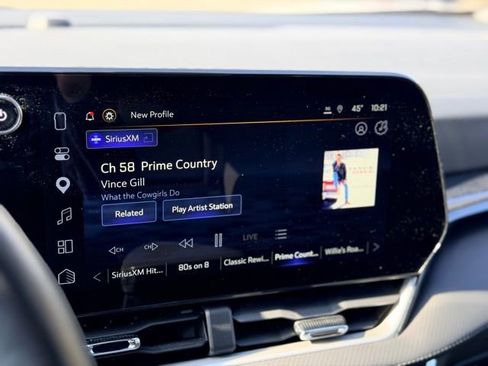 Certified 2025 Chevrolet Equinox LT w/ Safety and Technology Package image 13