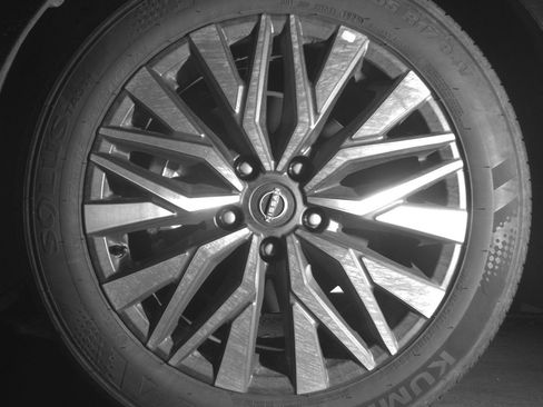 Used 2025 Nissan Altima 2.5 SV image 12