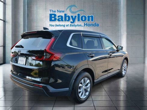 Used 2025 Honda CR-V LX image 3