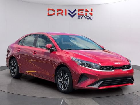 Used 2024 Kia Forte LXS FWD image 7