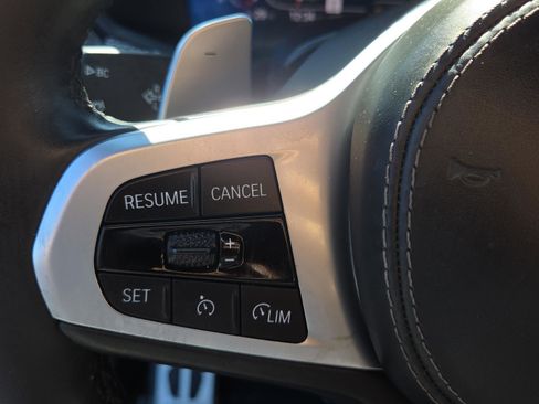 Used 2020 BMW X6 sDrive40i w/ M Sport Package image 28