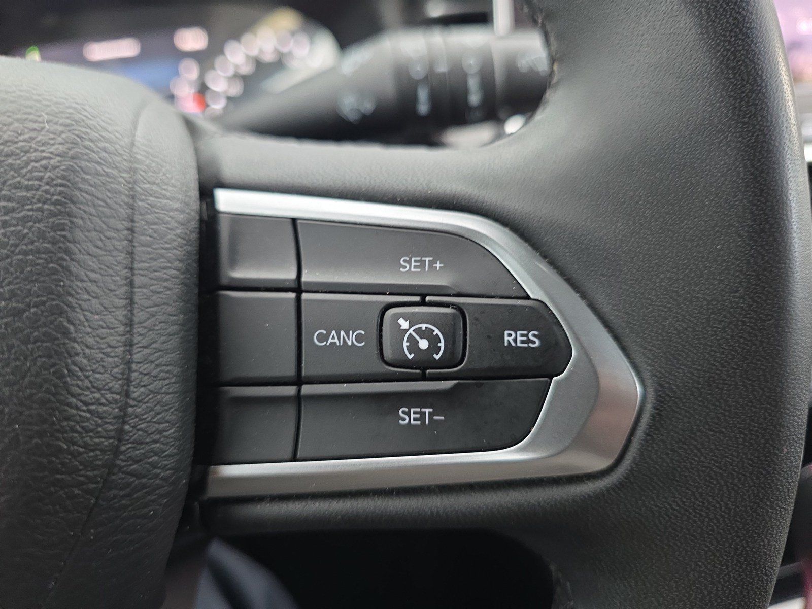 Used 2024 Jeep Compass Latitude AWD/4WD image 25