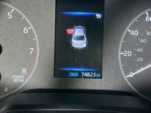 Used 2024 Toyota Corolla LE image 16