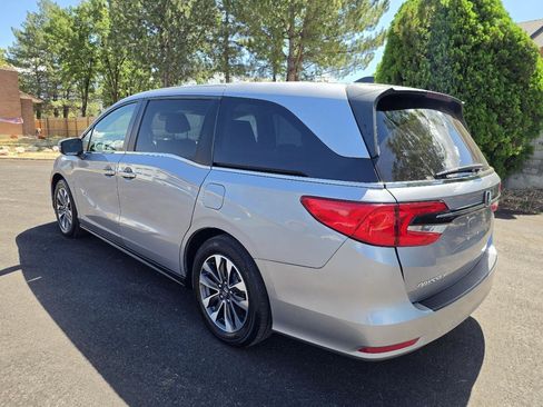 Used 2023 Honda Odyssey EX-L image 3