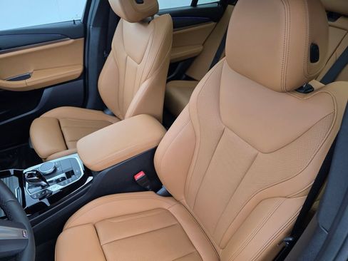 Used 2022 BMW X5 sDrive40i w/ M Sport Package RWD image 11