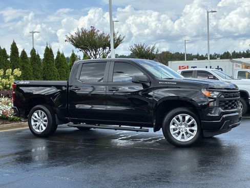 Used 2026 Chevrolet Silverado 1500 Custom AWD/4WD image 3