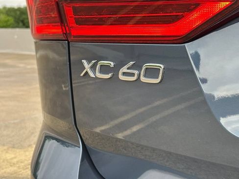 Certified 2024 Volvo XC60 B5 Ultimate w/ Climate Package AWD/4WD image 38