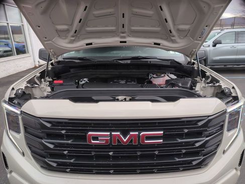 New 2026 GMC Sierra 1500 Pro w/ Graphite Edition AWD/4WD image 17