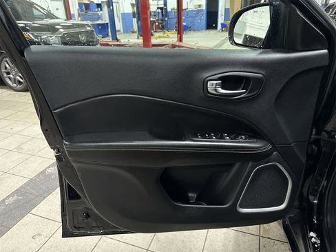 Used 2020 Jeep Compass Latitude w/ Popular Equipment Group image 30