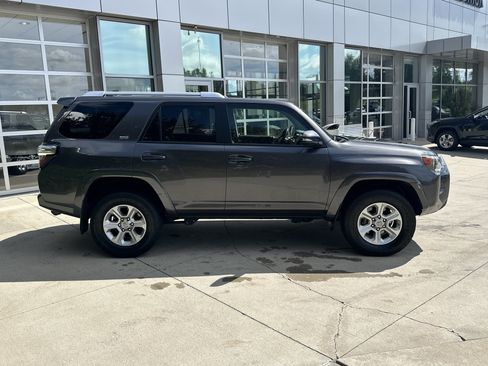 Used 2014 Toyota 4Runner SR5 Premium w/ Convenience Package AWD/4WD image 10