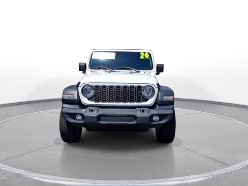 Used 2024 Jeep Wrangler Unlimited Sport AWD/4WD image 3