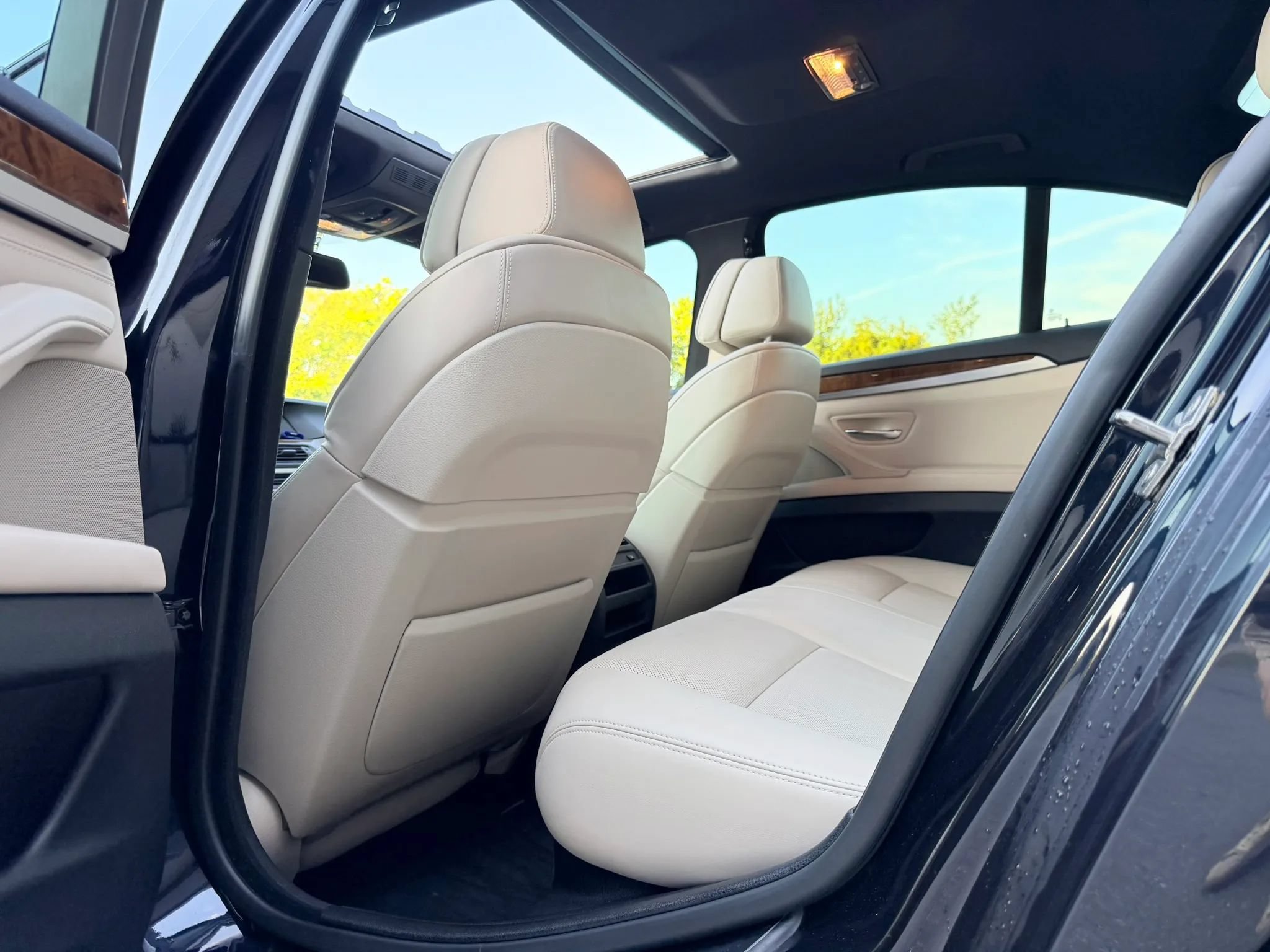 Used 2013 BMW 550i Sedan RWD image 27