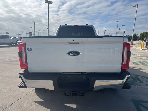 Used 2024 Ford F350 Lariat w/ FX4 Off-Road Package AWD/4WD image 4