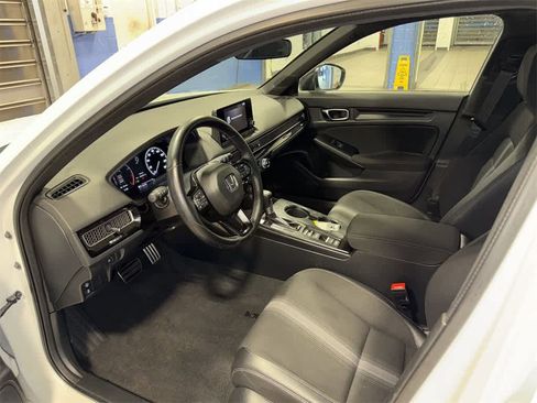 Used 2023 Honda Civic Sport image 27