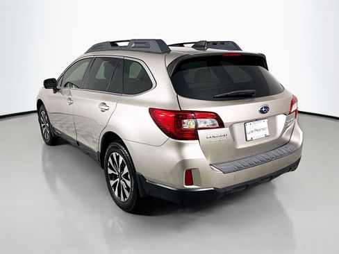 Used 2017 Subaru Outback 2.5i Limited w/ Popular Package #5 AWD/4WD image 3