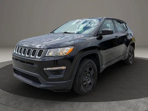 Used 2017 Jeep Compass Sport AWD/4WD image 3