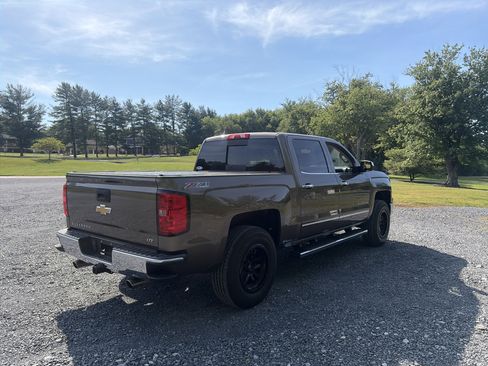 Used 2015 Chevrolet Silverado 1500 LTZ Z71 w/ LTZ Plus Package AWD/4WD image 5