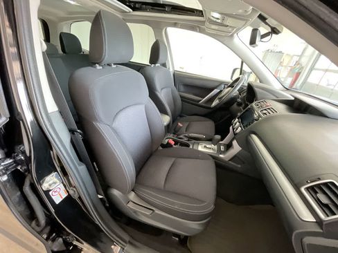 Used 2018 Subaru Forester 2.5i Premium w/ All-Weather Package AWD/4WD image 24