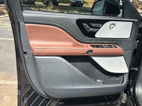New 2026 Lincoln Aviator Reserve AWD/4WD image 11