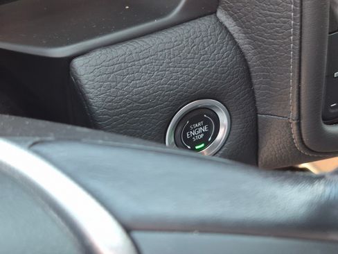 Used 2021 GMC Yukon Denali w/ Denali Premium Package AWD/4WD image 19