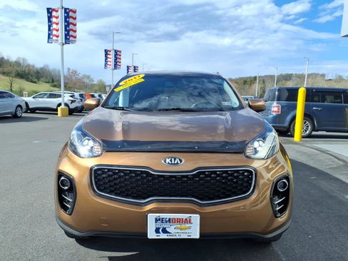 Used 2017 Kia Sportage LX image 3