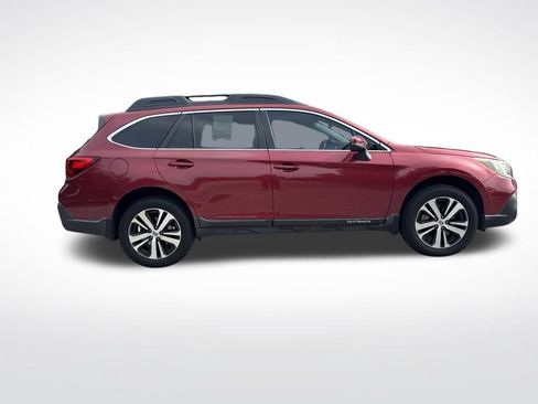 Used 2018 Subaru Outback 3.6R Limited AWD/4WD image 4
