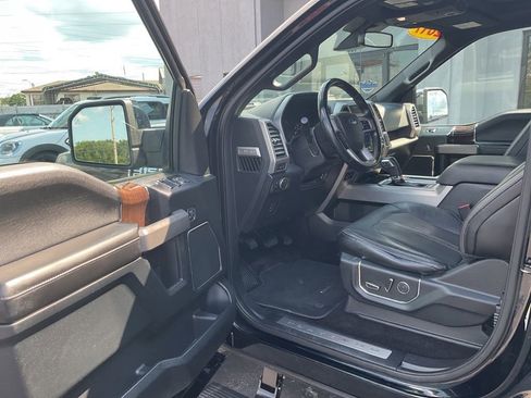 Used 2017 Ford F150 Platinum w/ Equipment Group 701A Luxury image 25