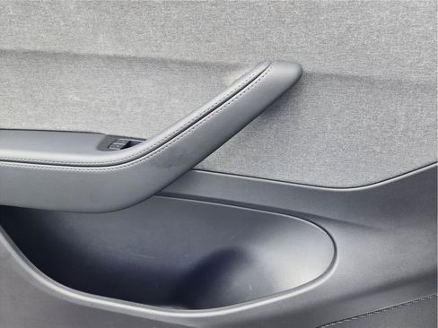 Used 2026 Tesla Model Y 2WD image 19