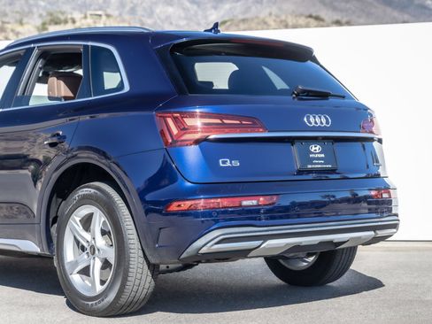 Used 2023 Audi Q5 2.0T Premium w/ Convenience Package AWD/4WD image 10