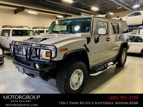 Used 2004 HUMMER H2 w/ Preferred Equipment Group AWD/4WD image 1