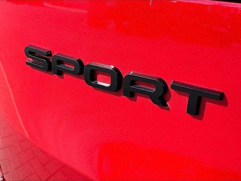 Used 2025 Land Rover Range Rover Sport SE AWD/4WD image 8