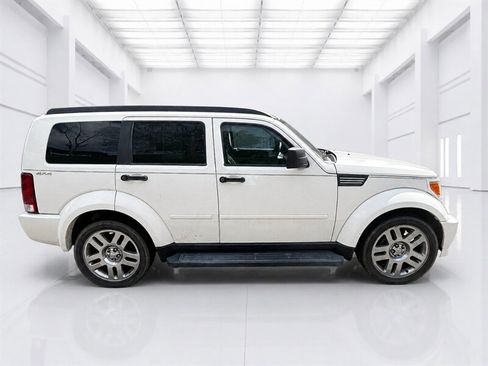 Used 2010 Dodge Nitro SXT w/ Convenience Group AWD/4WD image 2