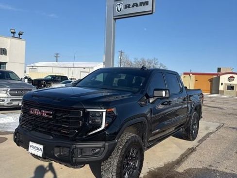 Used 2024 GMC Sierra 1500 AT4X image 2