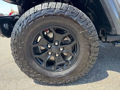 Used 2020 Jeep Gladiator Rubicon image 31