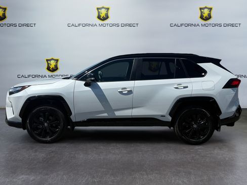 Used 2024 Toyota RAV4 XSE AWD/4WD image 2