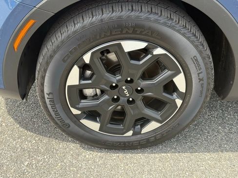 Used 2025 Kia Sorento S w/ Panoramic Sunroof Package image 11