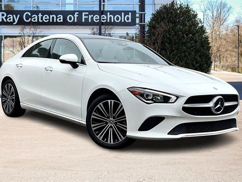 Used 2023 Mercedes-Benz CLA 250 4MATIC image 11